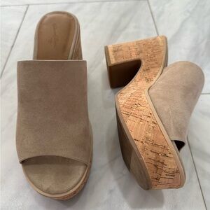 Universal Threads Platform Sandles